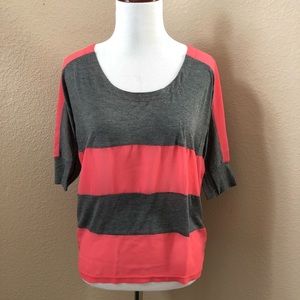 UO short sleeve color block top, size XS